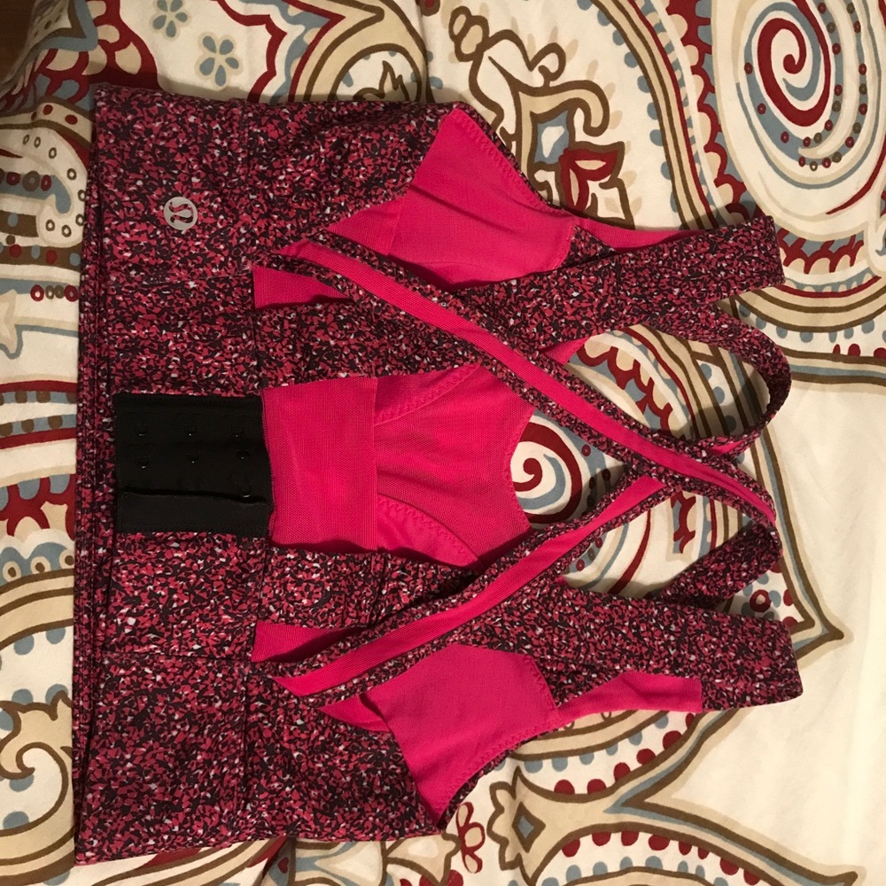 Lululemon sports bra