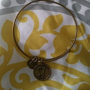 💕Alex and Ani Bracelet Initial T💕