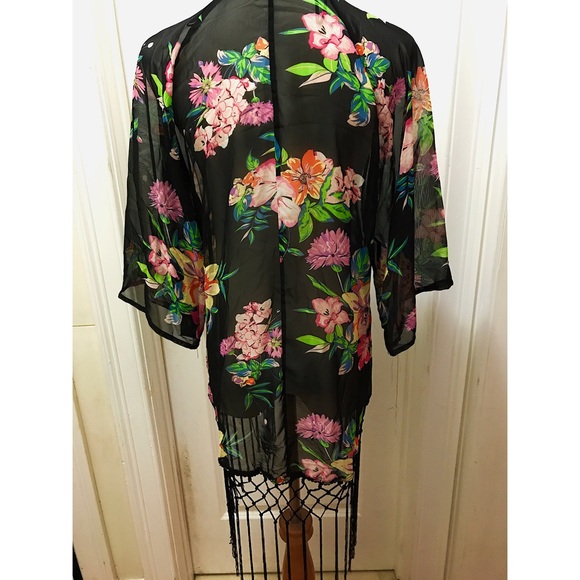 Floral kimono - Picture 2 of 3