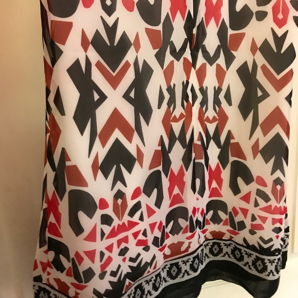 Patterned Dress - Picture 3 of 5