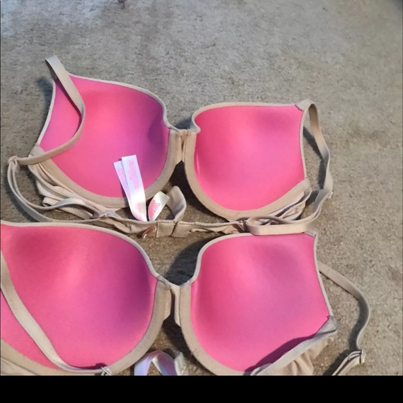 Victoria Secret Bras - Picture 2 of 4