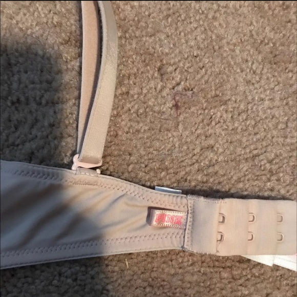 Victoria Secret Bras - Picture 4 of 4