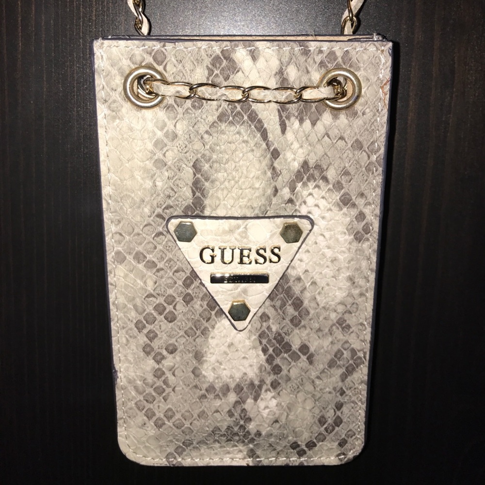 Small cross body in snakeskin!