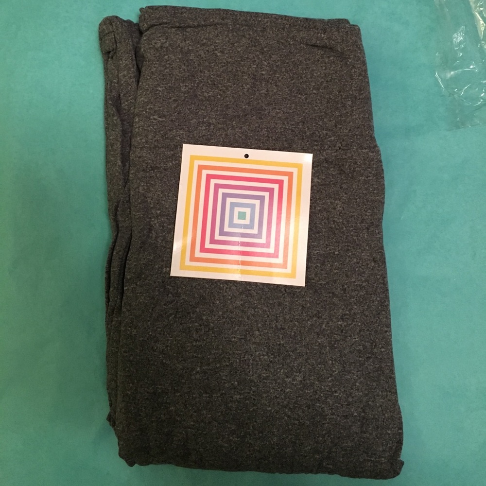 Lularoe TC Hearhered Gray Leggings