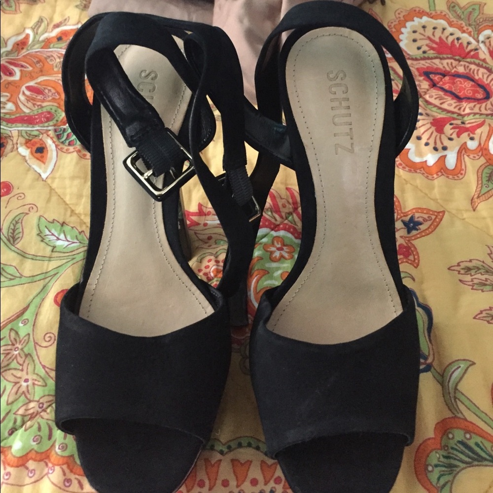 Schultz high heel shoes