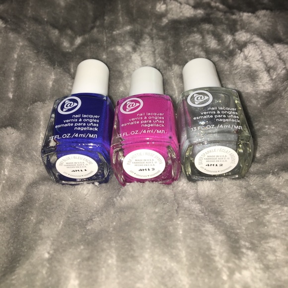 MORE PICS FOR THE MAKEUP BUNDLE !! - Picture 4 of 8