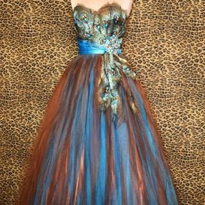 Stunning peacock ball gown!! NWT!