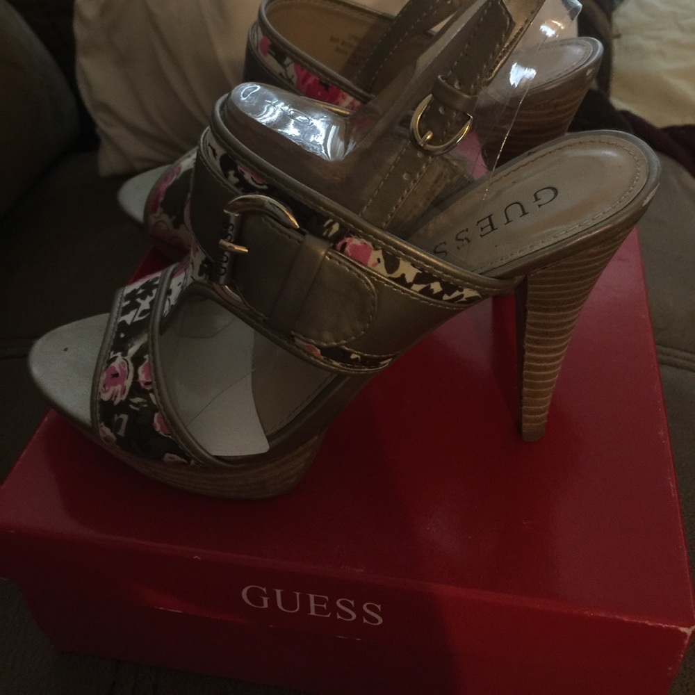 High heels - Picture 2 of 3