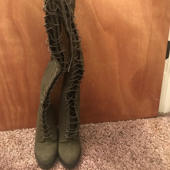 Aldo Thigh High boots (SOLD) - Picture 2 of 6