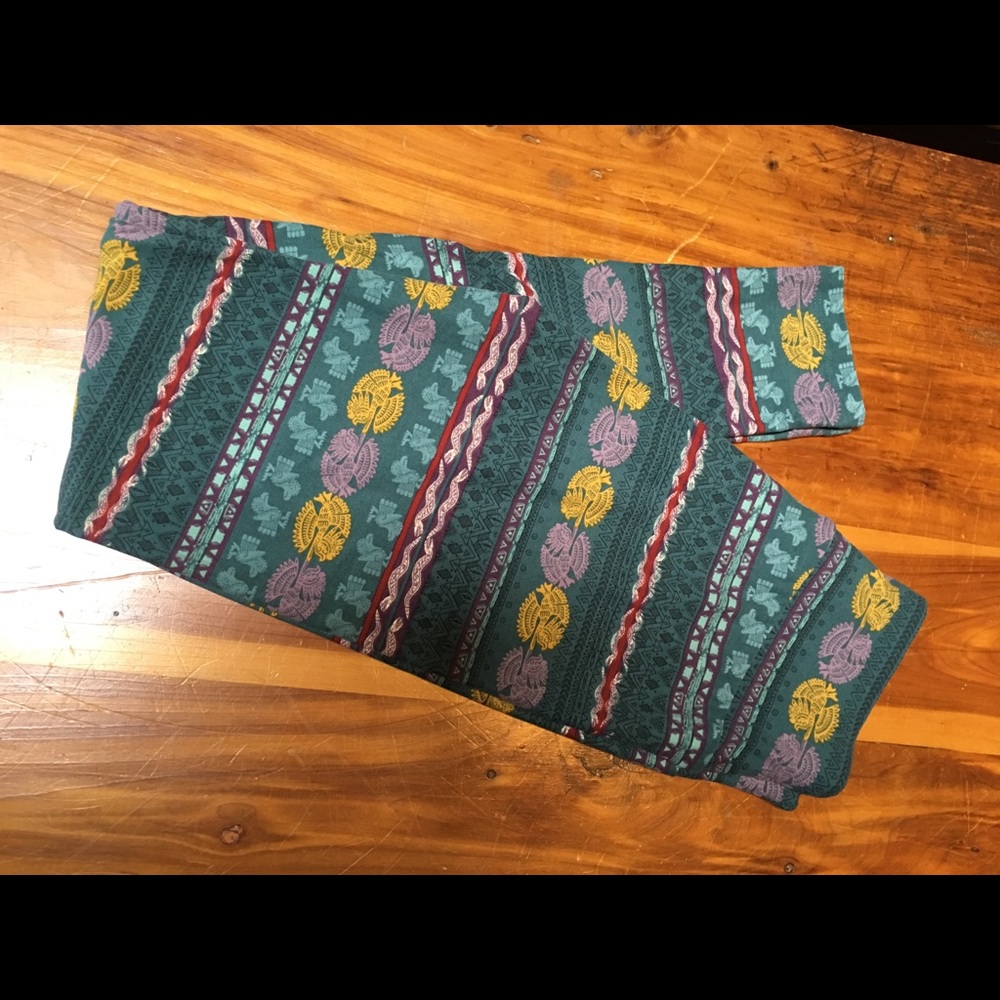 NWOT OS LuLaRoe leggings.  Tribal/ Aztec print.