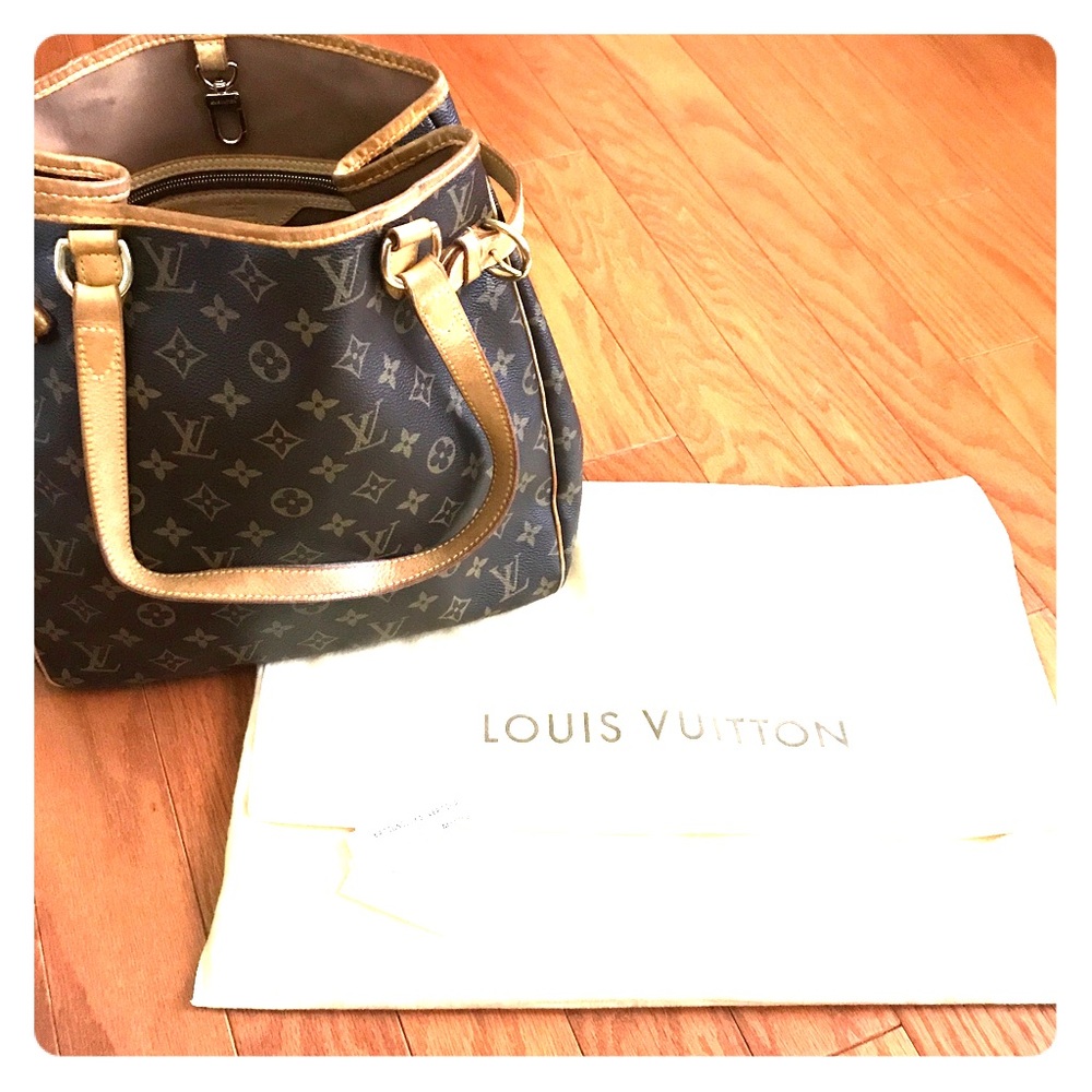 🔥price DROP🔥 👑👑Authentic LV batignolles 😍