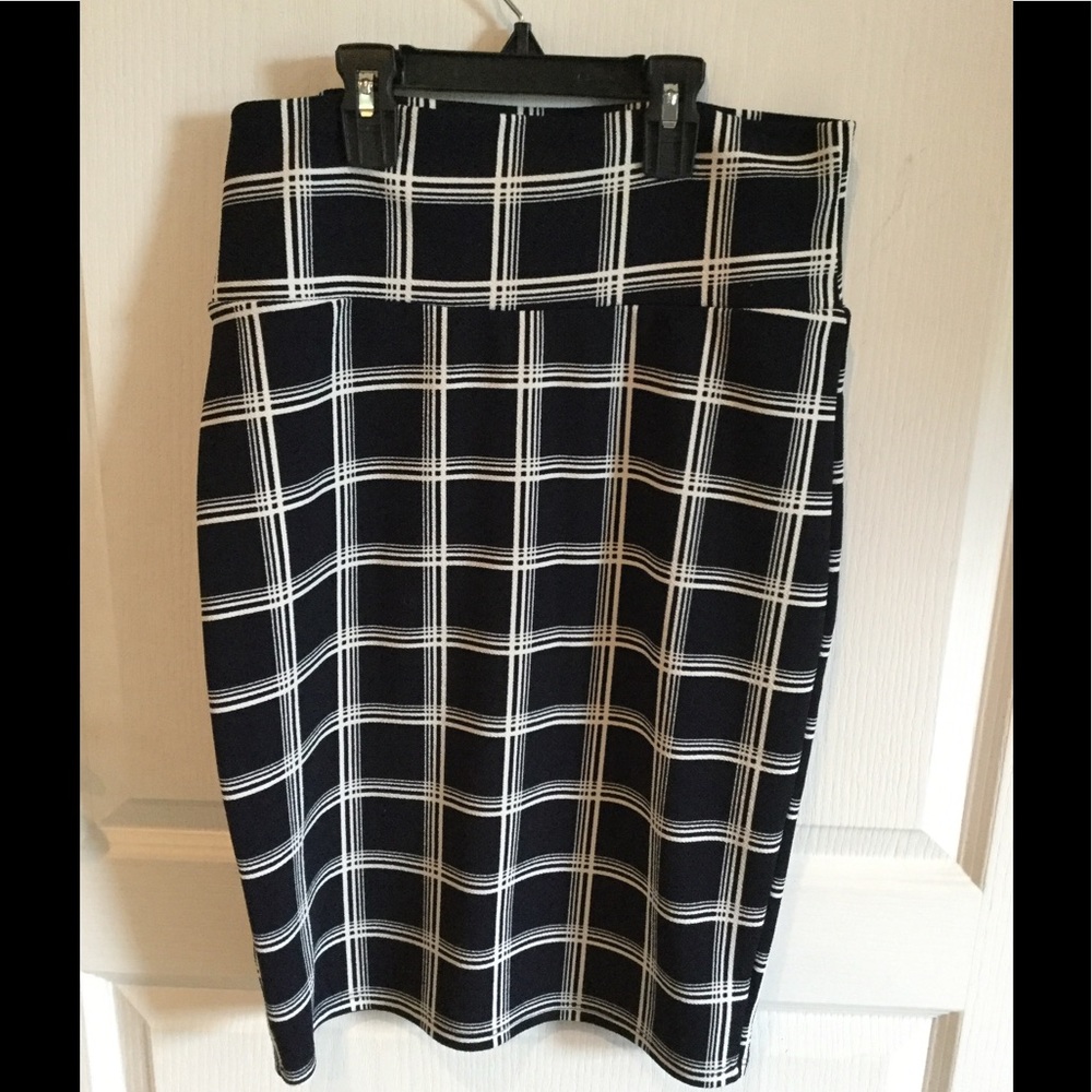 LuLaRoe Cassie skirt