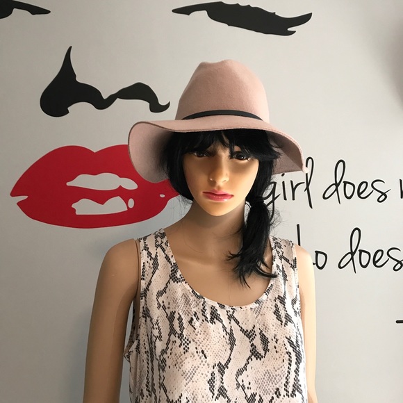 ONLY 1 LEFTNWT!! Blush Hat - Picture 4 of 4