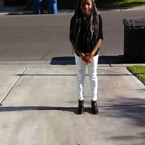 Meet your Posher, Veronica