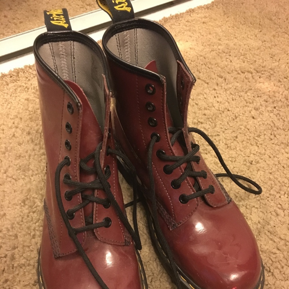 Dr. Martens - Burgundy the original UK 6/US 8