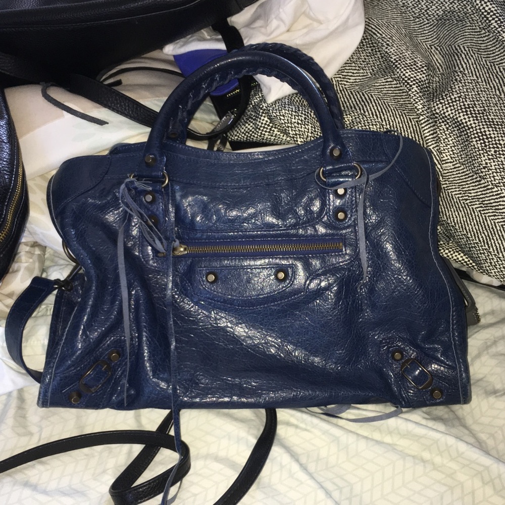 Balenciaga City in Bleu Mineral