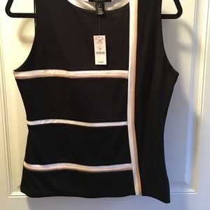 NWT WHBM side zip fitted top. 2016 Season.