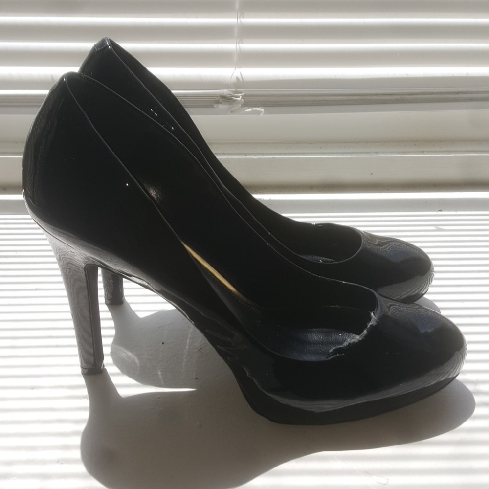 Jessica Simpson platform patent pumps