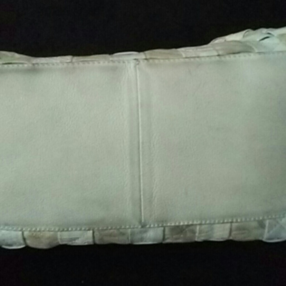 *BEAUTIFUL BEBE PURSE* - Picture 6 of 6