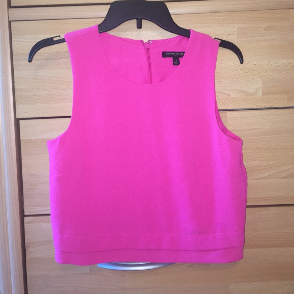 Banana republic pink crop top