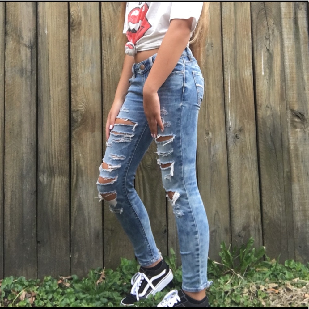 AMERICAN EAGLE SKINNY JEANS