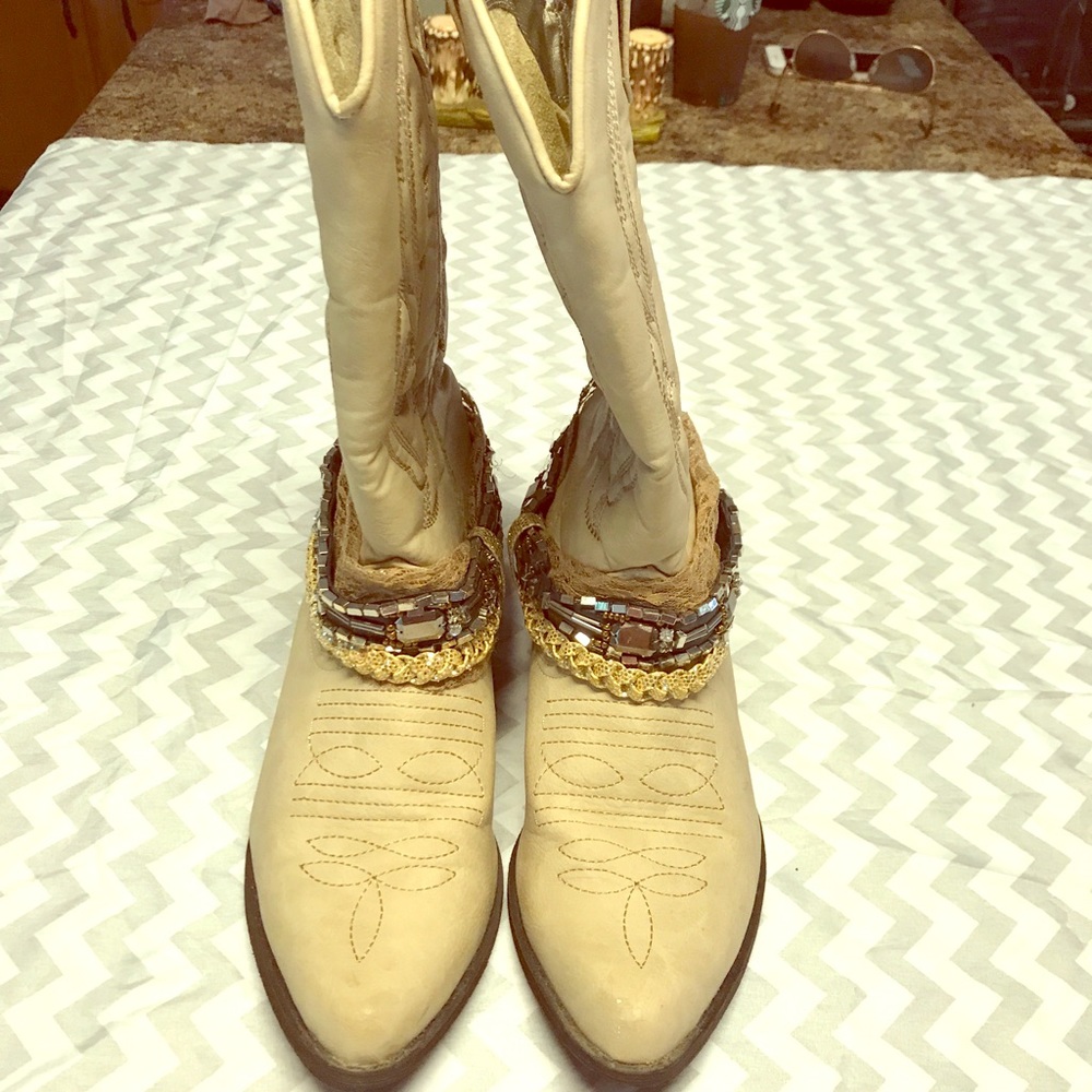 The Buckle Cowboy boots size 8