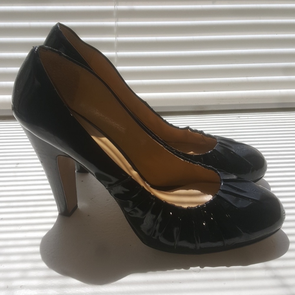 Nine west hidden patent platform pumps