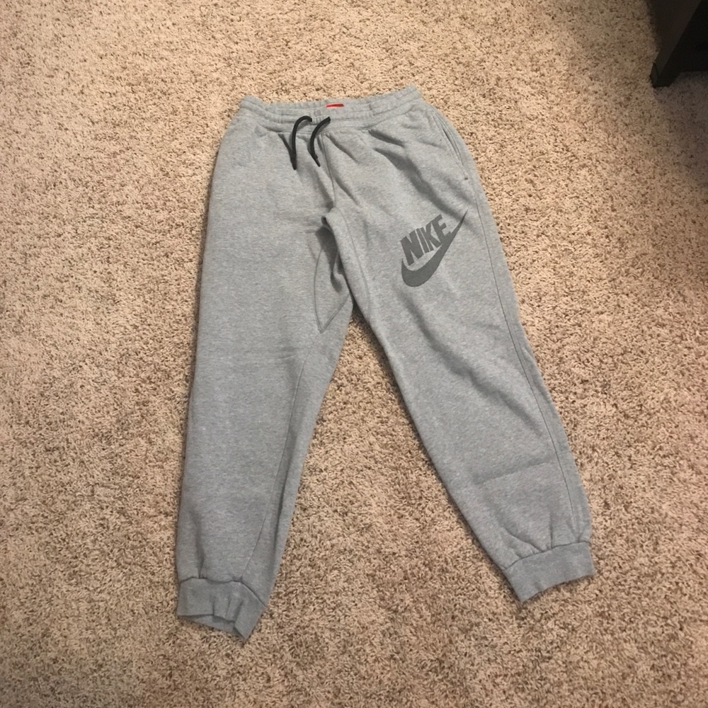 Nike jogger sweatpants