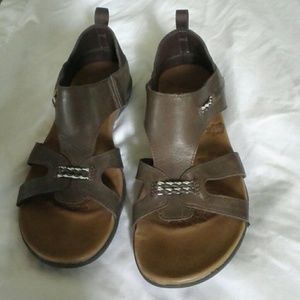 Merrell brown sandals