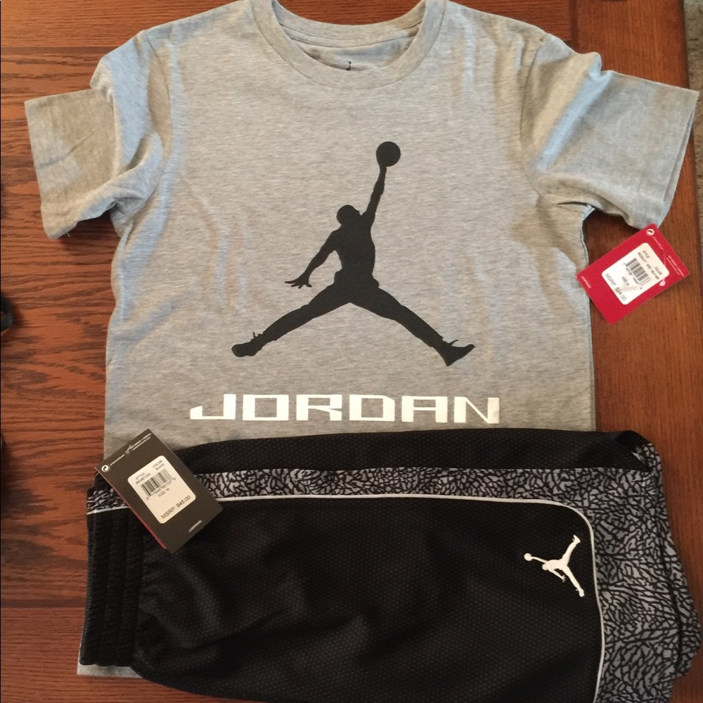 ⚠️FLASH SALE⚠️NIKE JORDAN BOYS BASKETBALL BUNDLE