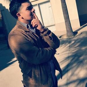 Meet your Posher, Aaron