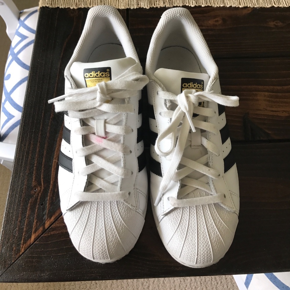 Adidas SuperStar sneakers. Size 7.