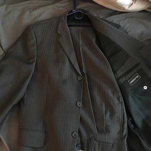 Claiborne suit jacket 42short pants w 36