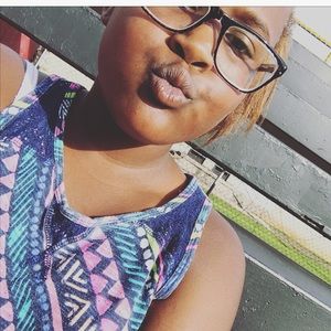 Meet your Posher, Niya