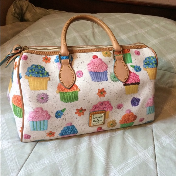 Dooney & Bourke Handbags - Dooney & Bourke Cupcake bag