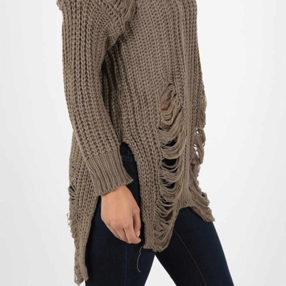 !!LAST ONE!! White Distressed Sweater S M L - Picture 4 of 5