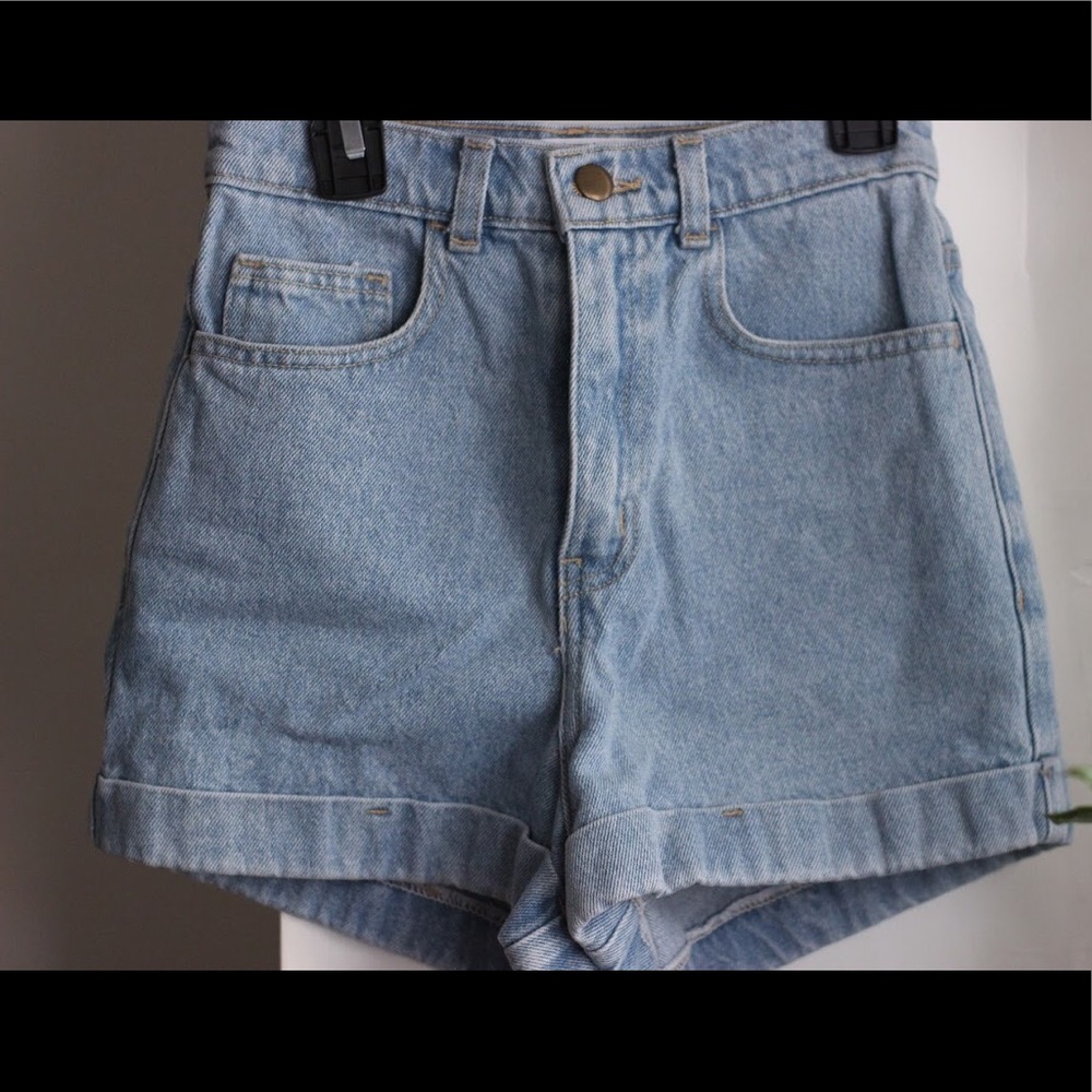 Light wash Jean shorts! Like New!!