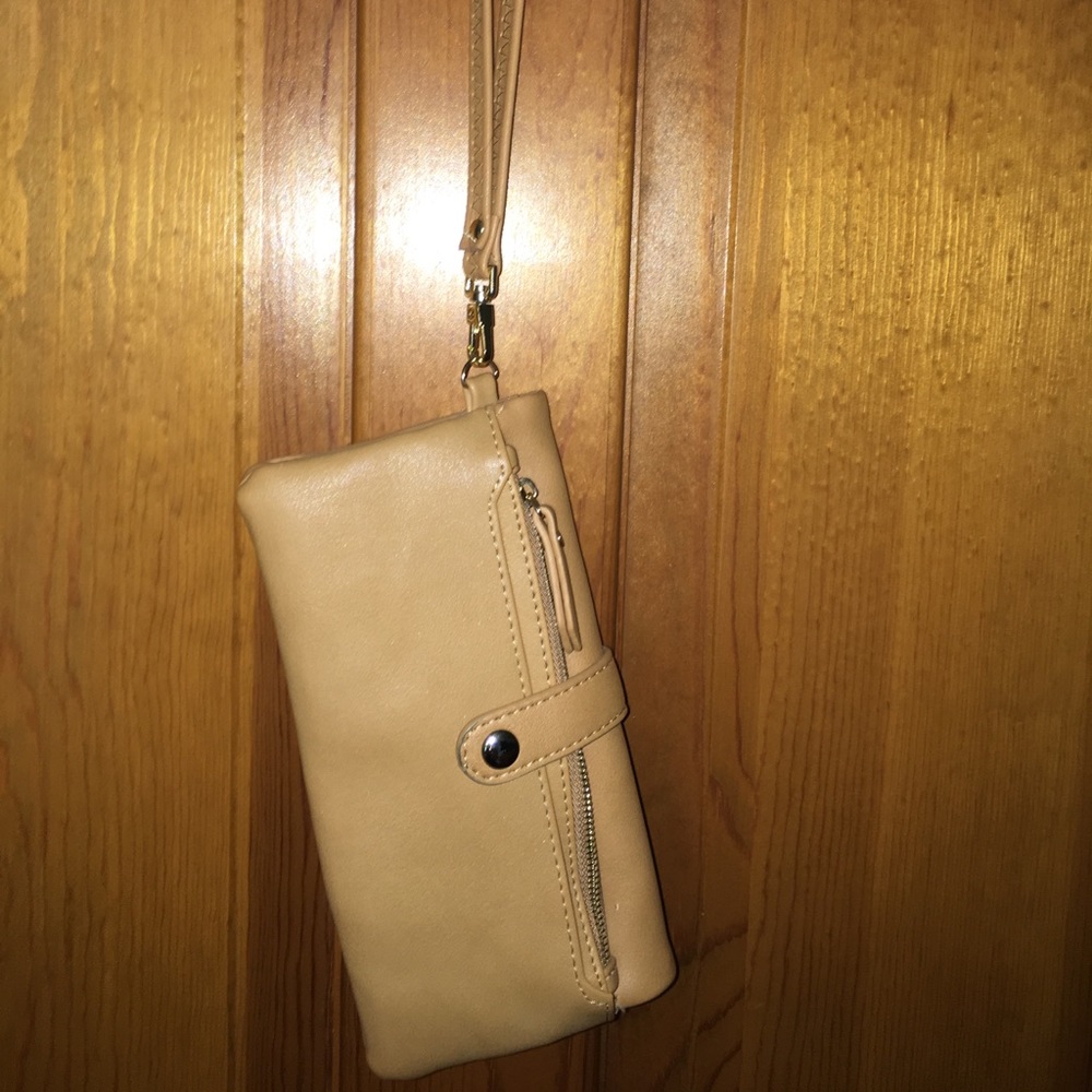 Tan wristlet