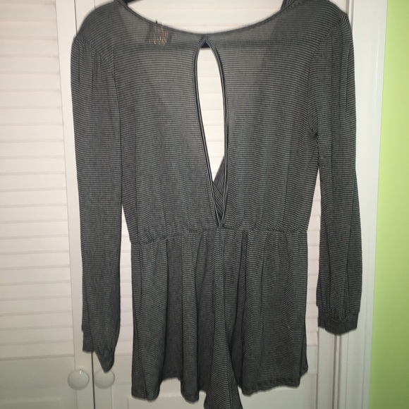 Striped long sleeve romper - Picture 5 of 7