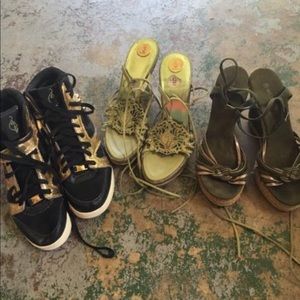 3 pair of women shoes