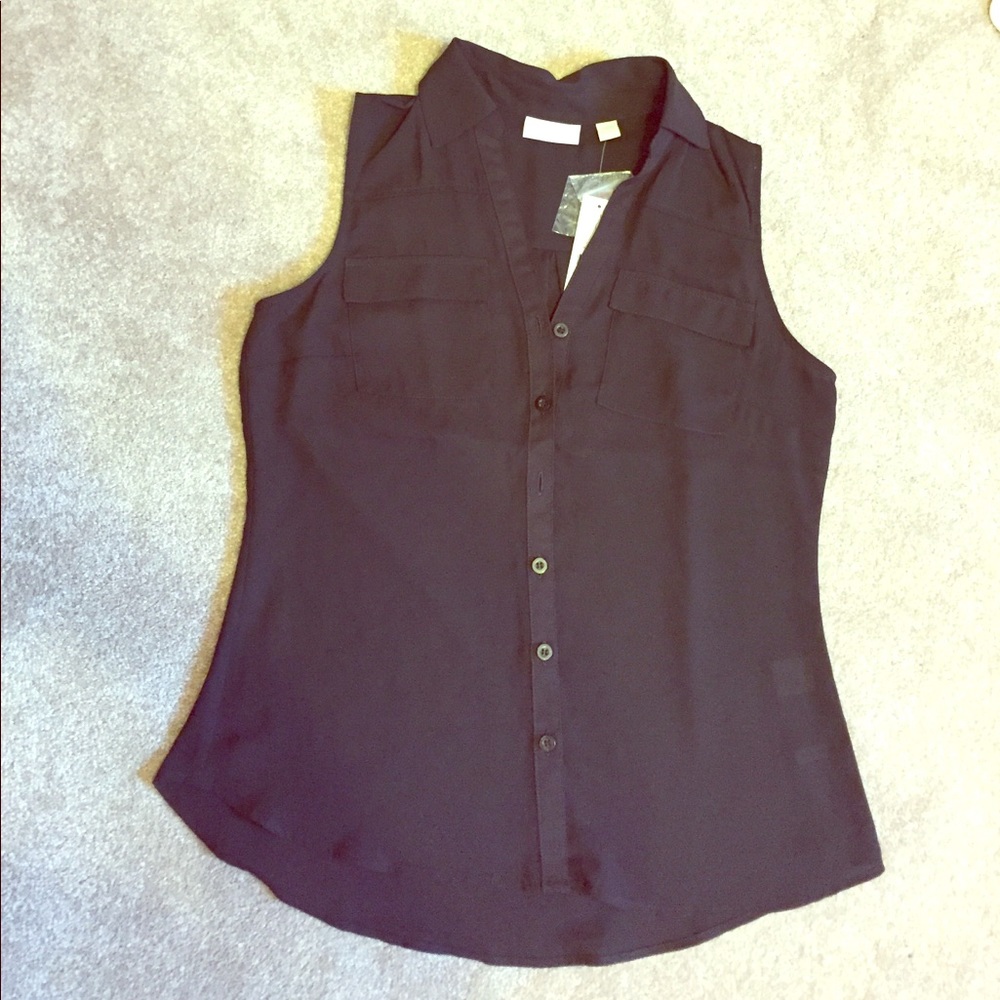 NWT Black NY&C top