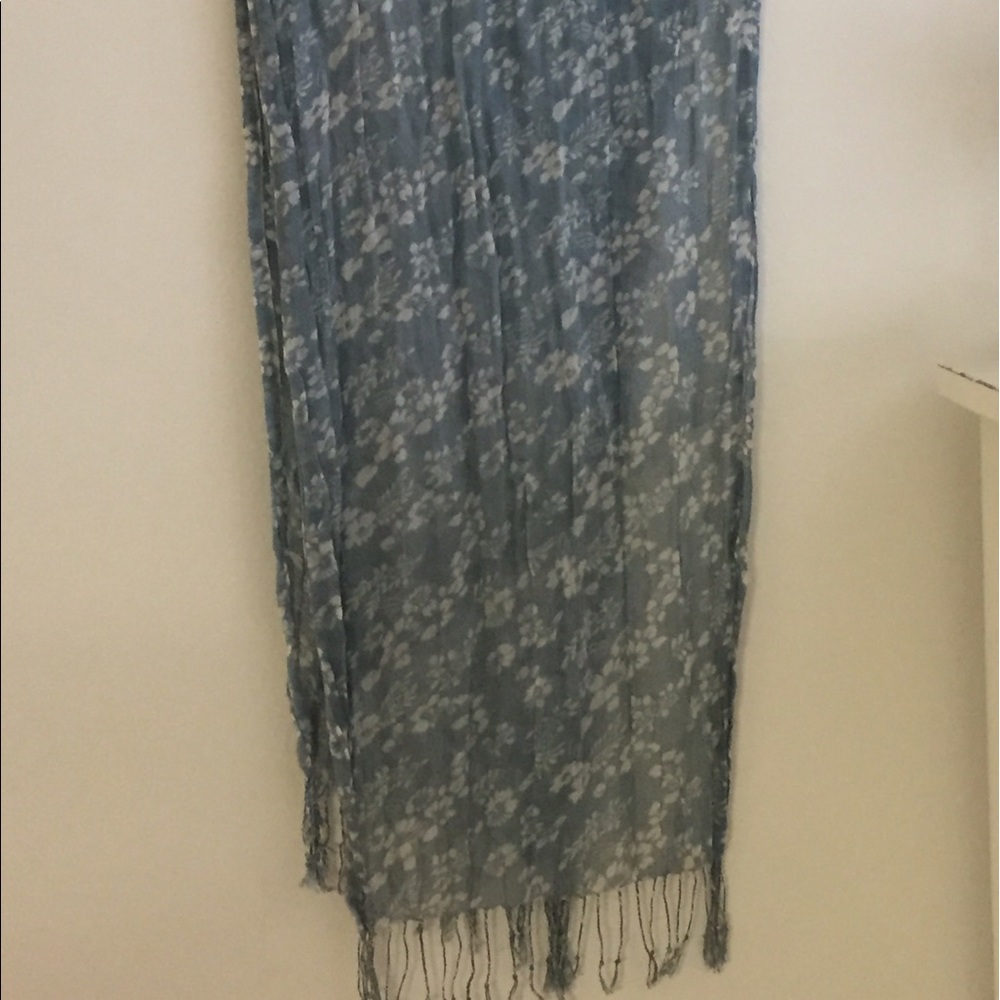 Seafoam Green Floral Patterned Scarf - Picture 2 of 2