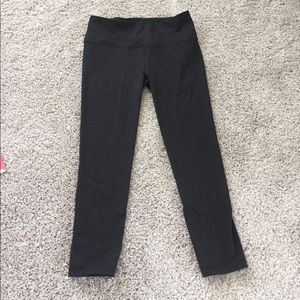Victoria Secret Cropped Leggings