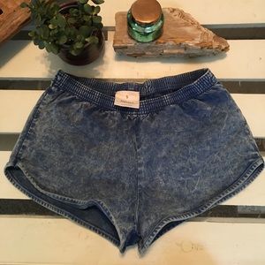 American apparel shorts size small