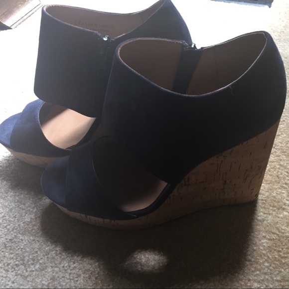 Navy Suede platforms - Picture 2 of 4