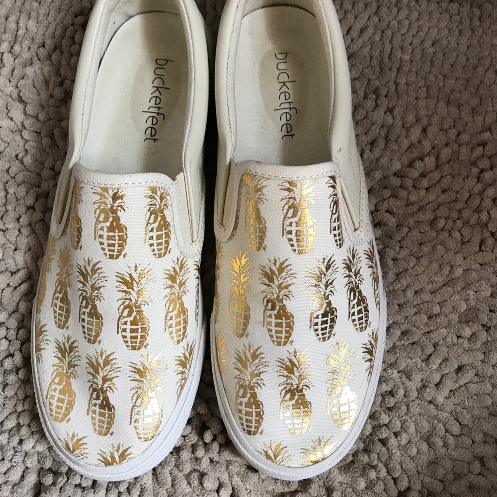 Bucketfeet Pineapple Slip On