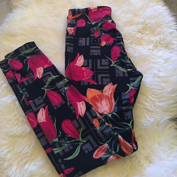 LuLaRoe Pants - 🎉LABOR DAY SALE 🎉OS LuLaRoe Black Background