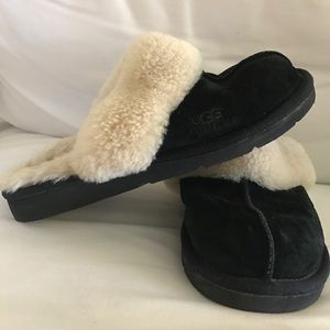 Like new Ugg scuffette slipper women's size 8