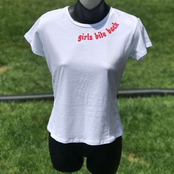 🌹Host Pick🌹Girls bite back! T-Shirt - Picture 4 of 8