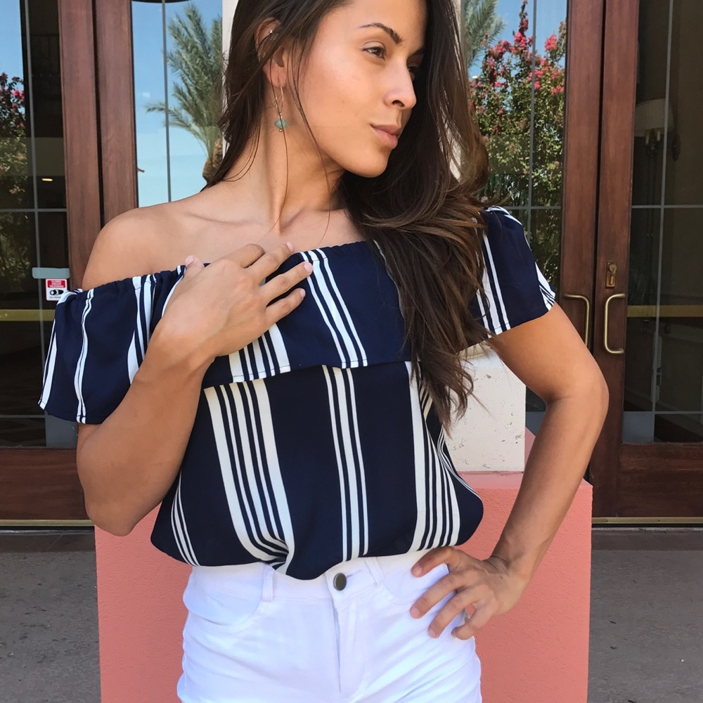 SALE‼️Flowy blue&awhile classic blouse